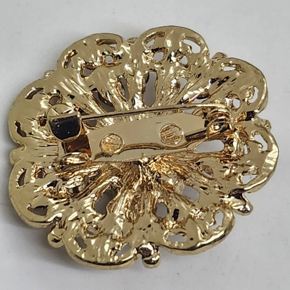 GOLD FLOWER BOUQUET BROOCH PURPLE DIAMANTE CRYSTAL WEDDING PARTY PIN‎ BROOCH